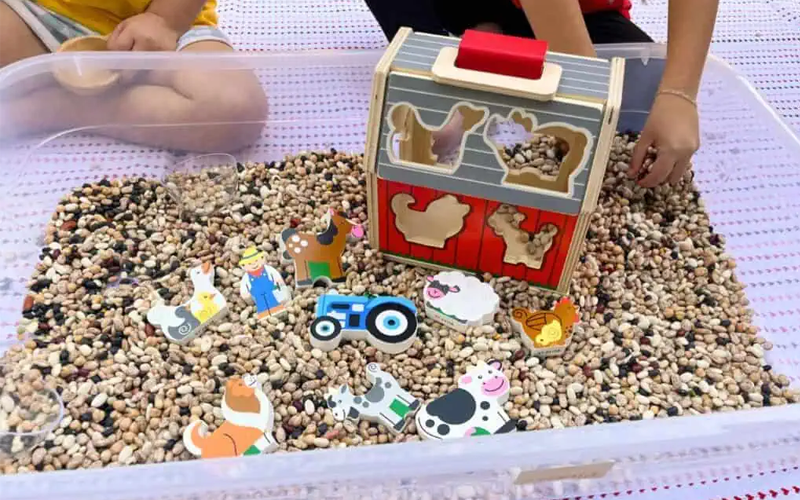 Farm-Themed Bin