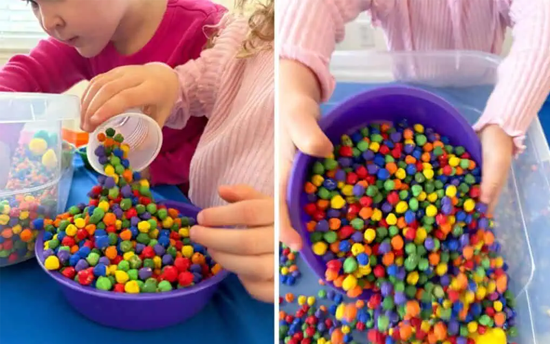 Rainbow Color Scoop Bin